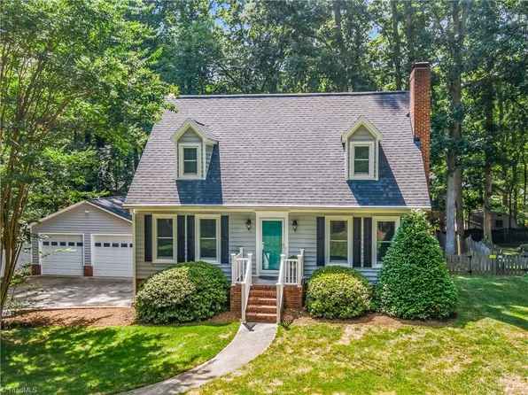 5212 Bridge Pointe Dr, Clemmons, NC 27012