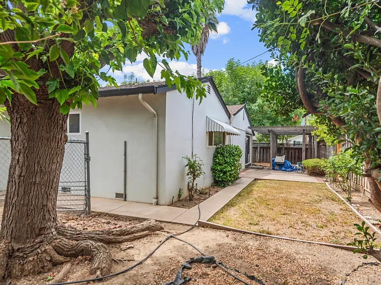 4997 Kenlar Dr — Photo 24