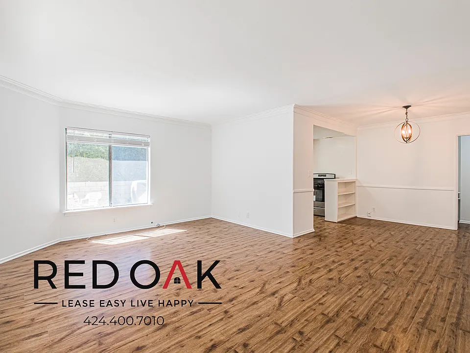 129 N Hayworth Ave #3