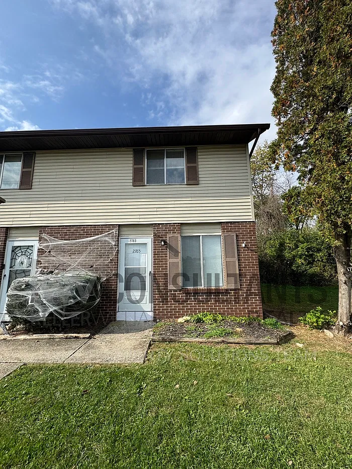 2 bed, 1.5 bath, 990 sqft, $1,495 — Photo 1