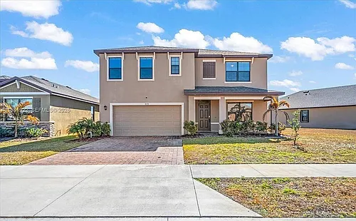 870 Remington Green Dr SE Photo 1