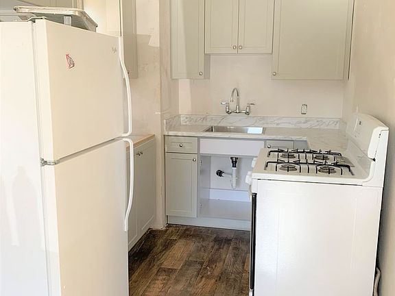 2nd image of 4045-4047 Morrell St