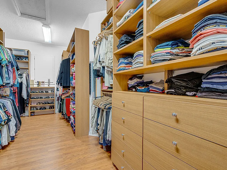 4600 Mariners Cove Dr — Photo 13