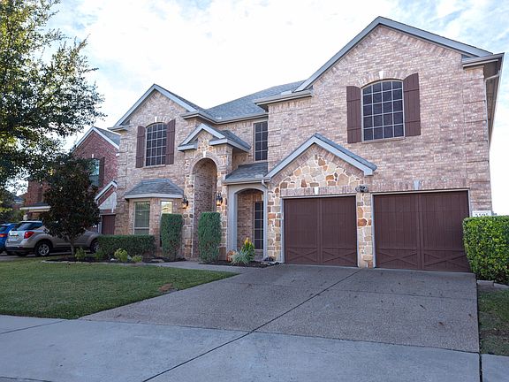 3rd image of 5595 Emerson Ct