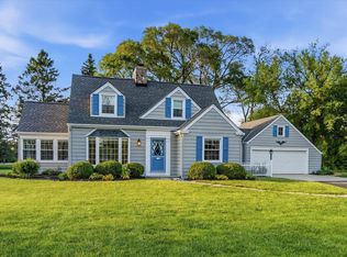 7230 W Freistadt Rd, Mequon, WI 53092