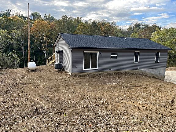 3rd image of 3980 N Wedgewood Dr