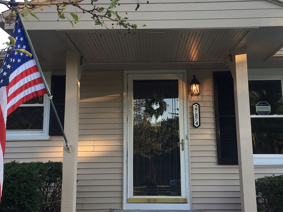 1st image of 27874 Hillcrest Dr