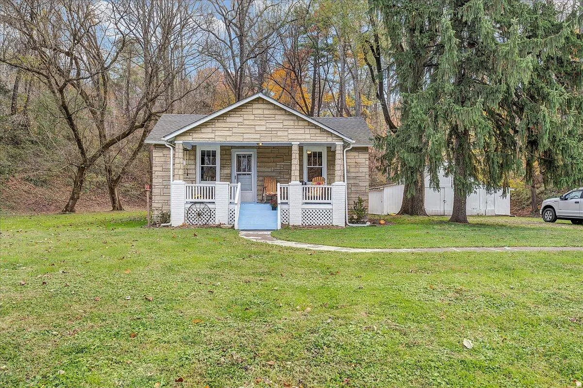 6364 Franklin Rd photo 1