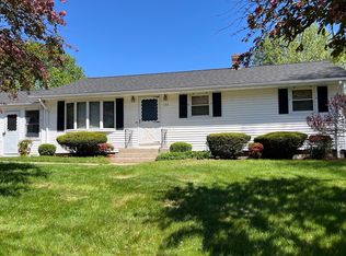 193 Bemis Rd, Holyoke, MA 01040