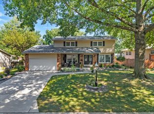 1535 Forest Hills Rd, Bettendorf, IA 52722