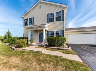 37 Waterbury Cir, Oswego, IL 60543
