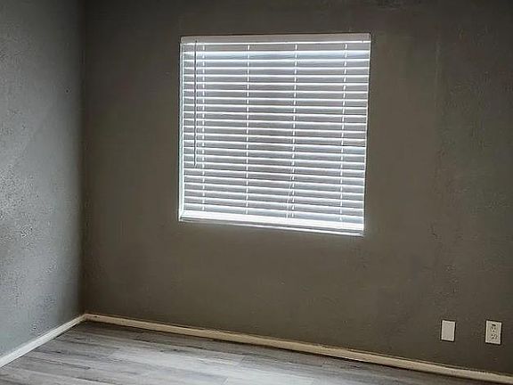 3rd image of 3621 Dawson Ln