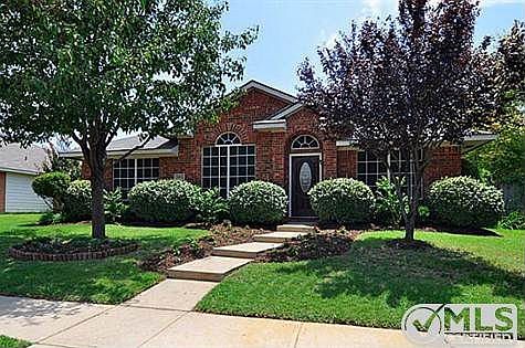 1st image of 5921 Sidney Ln