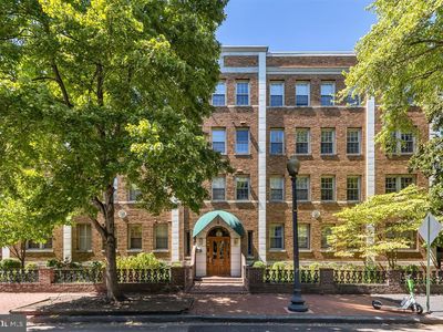 18 9th St NE APT 302, Washington, DC, 20002