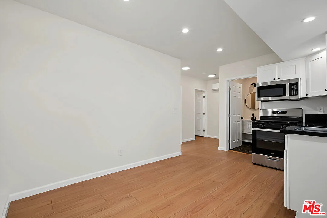 1 bed, 1.0 bath, $1,950 — Photo 3