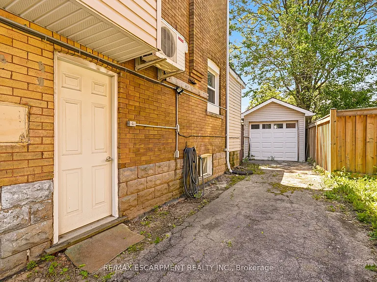 48 Glendale Ave S — Photo 5