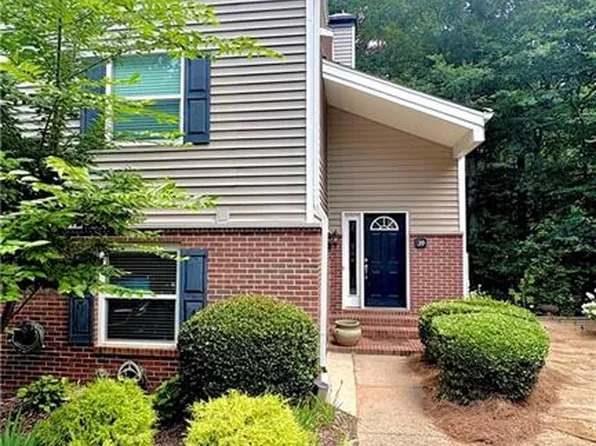 39 Dunwoody Springs Dr, Sandy Springs, GA 30328