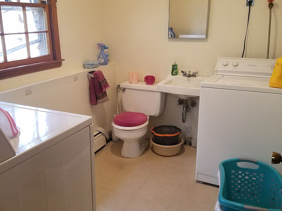 1st image of 11 Laura Dr