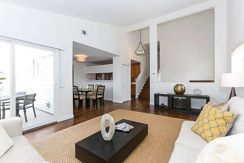 4 bed, 1705 sqft, $5,750 — Photo 4