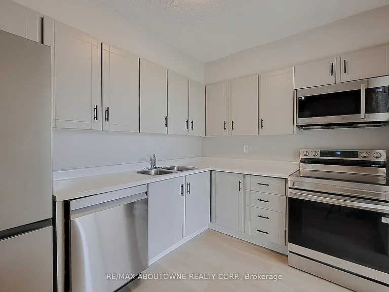 1359 White Oaks Blvd #1207 — Photo 8