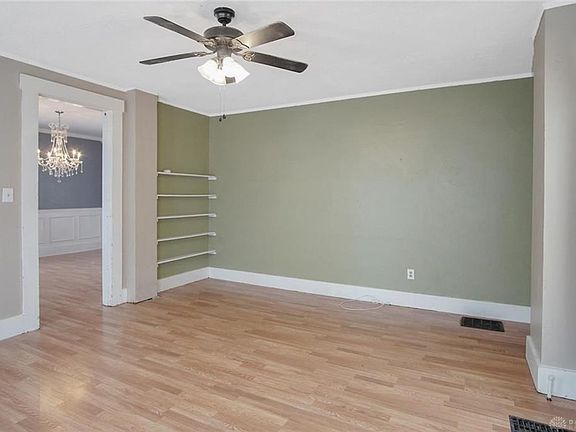 5th image of 304 Buckeye St
