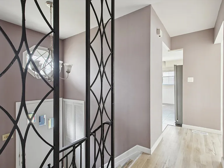 2728 Yost Blvd — Photo 20
