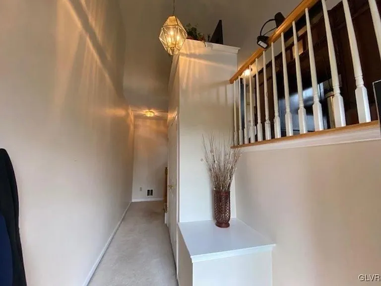 5607 Spring Ridge Dr W — Photo 3