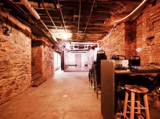 367 Bedford Ave, Brooklyn, NY 11211