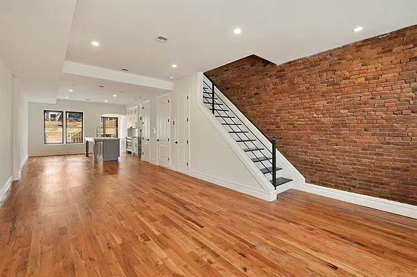 Sold by Corcoran | media 35