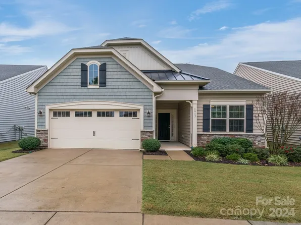 1917 Sapphire Meadow Dr, Fort Mill, SC 29715