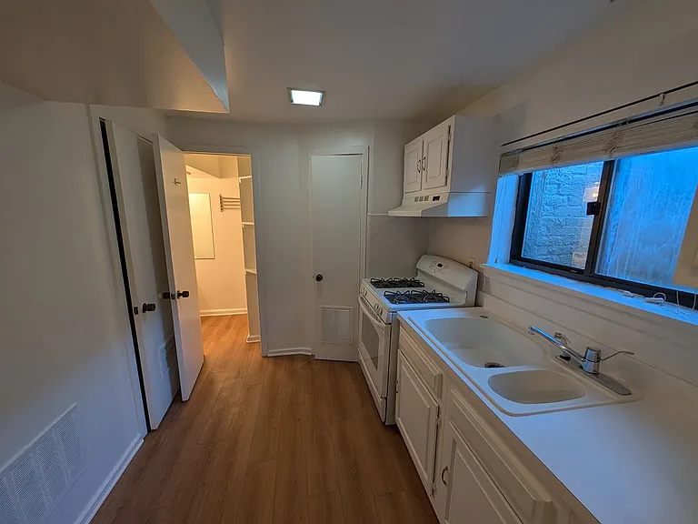 1226 28th St NW — Photo 30