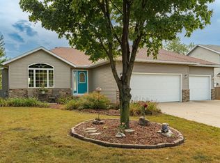 803 Rodeo Dr SE, Pine Island, MN 55963