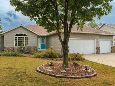 803 Rodeo Dr SE, Pine Island, MN, 55963