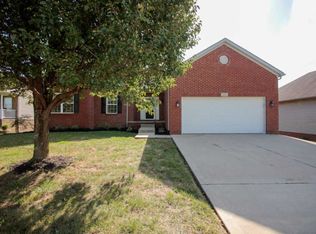 166 Carriage Ln, Georgetown, KY 40324