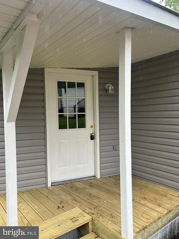 2 bed, 1.0 bath, $1,100 — Photo 3