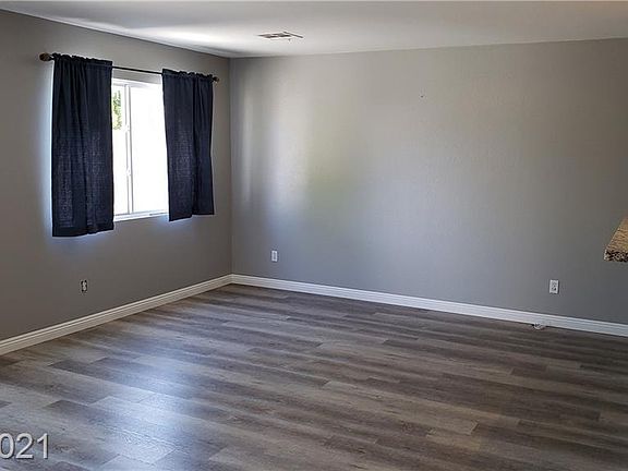 4th image of 8921 Iron Hitch Ave