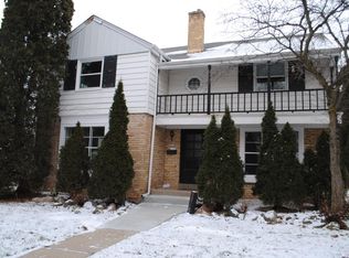 2014 N 81st St, Wauwatosa, WI 53213
