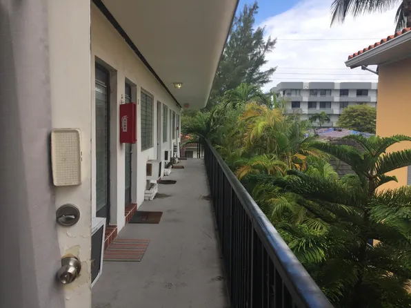 8132 Harding Ave APT 9, Miami Beach, FL 33141