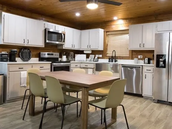 687 Honeysuckle Trl, Mount Vernon, TX 75457