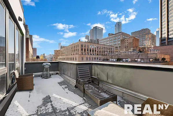Rented by REAL New York | media 22