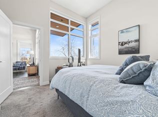 Oliver Park Condos, Edmonton, AB T5K 1T7