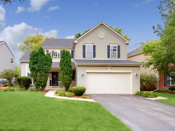 39W234 E Mallory Dr, Geneva, IL 60134