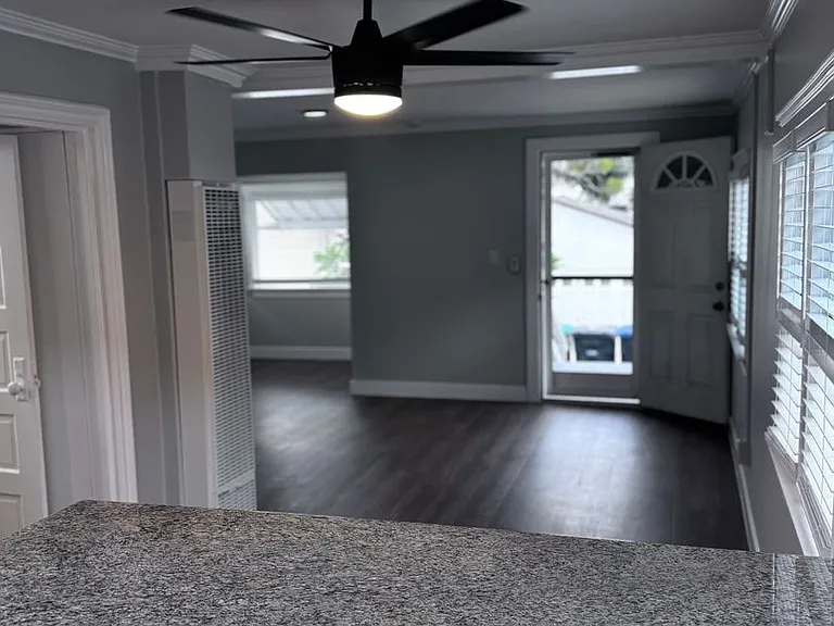 Modern Bungalow Located Blocks from Crescent Bay Beach-In Unit Laundry Included — Photo 7