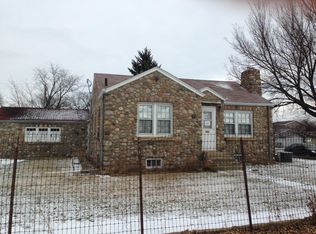 719 S 10th St, Aberdeen, SD 57401
