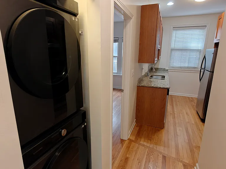 4956 N Ridgeway Ave #1 — Photo 3