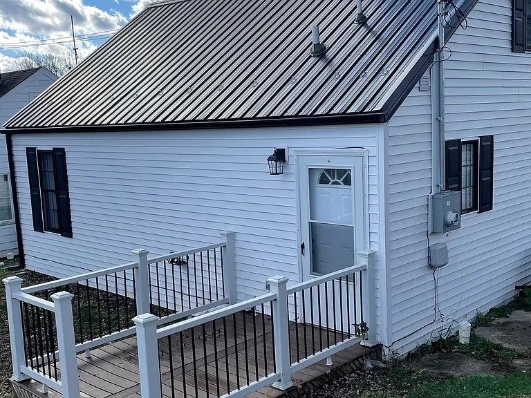 113 S Sheridan St — Photo 3