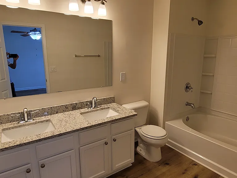 2228 Landing Ridge Dr — Photo 23
