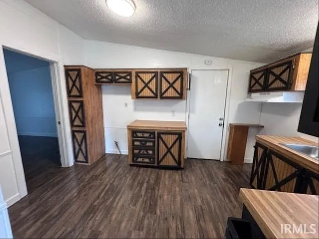 2 bed, 1.0 bath, 1000 sqft, $975 — Photo 2