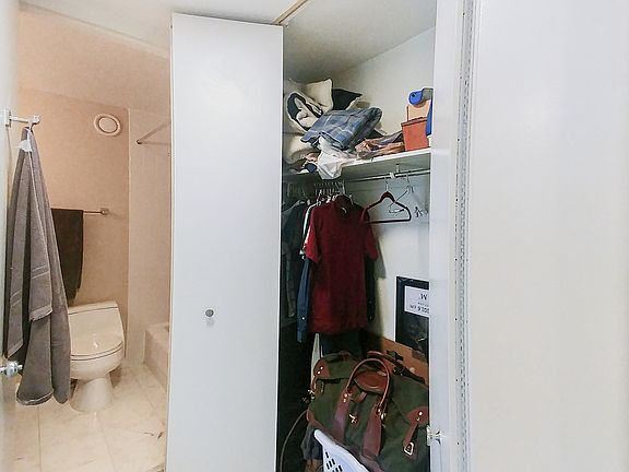 5th image of 405 N Wabash Ave Unit 2101