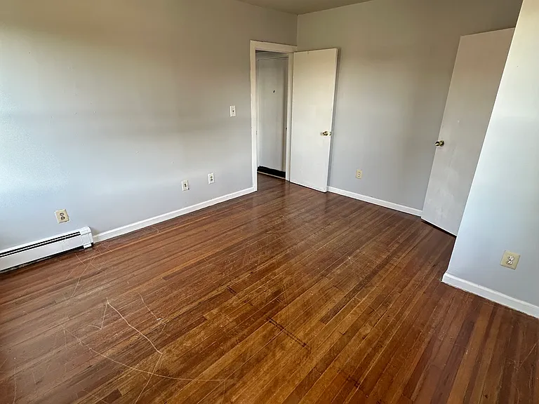 126 Oak St #2B — Photo 3